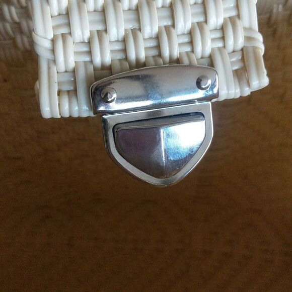 Artisan Crafted  Mexican Woven Recycle Plastic XL Tote - Picture 9 of 16